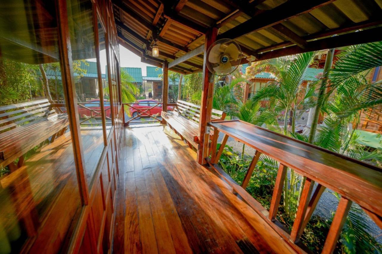 Mrk Resort & Massage Lop Buri Exterior foto