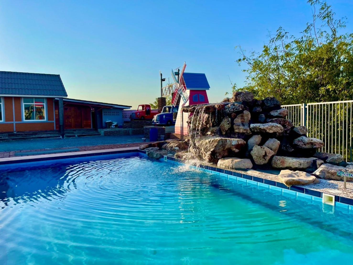 Mrk Resort & Massage Lop Buri Exterior foto